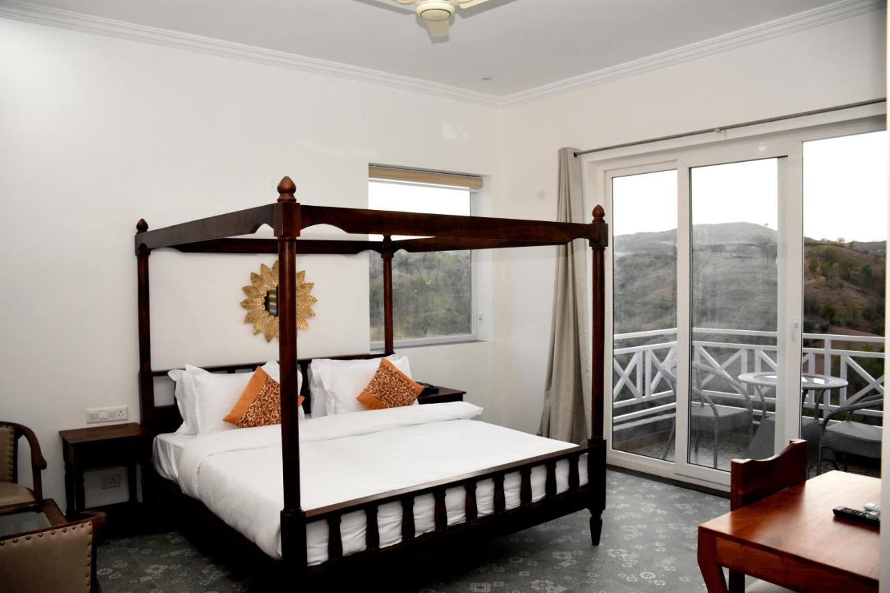 The Sky Imperial Pavoreal Jungle Resort Kumbhalgarh Exterior photo