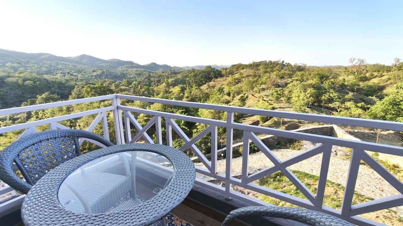The Sky Imperial Pavoreal Jungle Resort Kumbhalgarh Exterior photo
