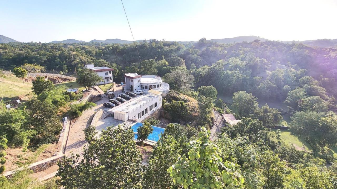 The Sky Imperial Pavoreal Jungle Resort Kumbhalgarh Exterior photo