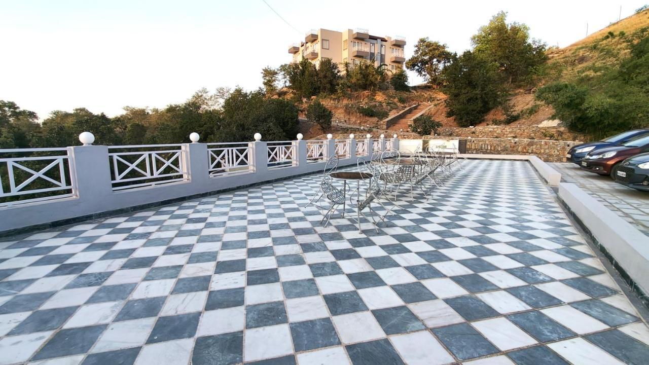 The Sky Imperial Pavoreal Jungle Resort Kumbhalgarh Exterior photo