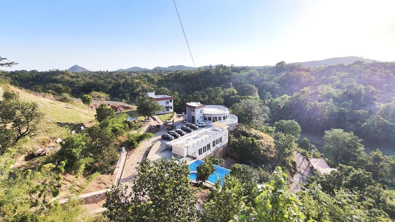 The Sky Imperial Pavoreal Jungle Resort Kumbhalgarh Exterior photo