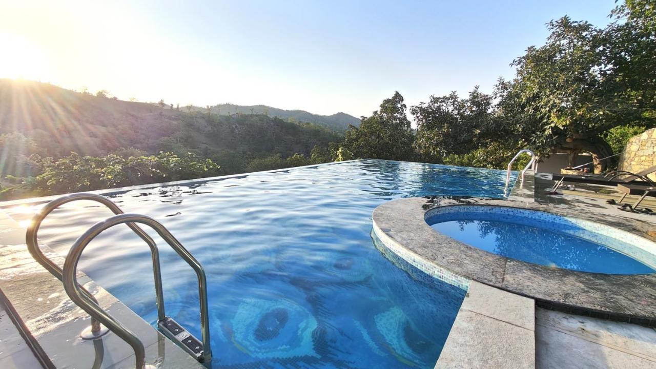 The Sky Imperial Pavoreal Jungle Resort Kumbhalgarh Exterior photo