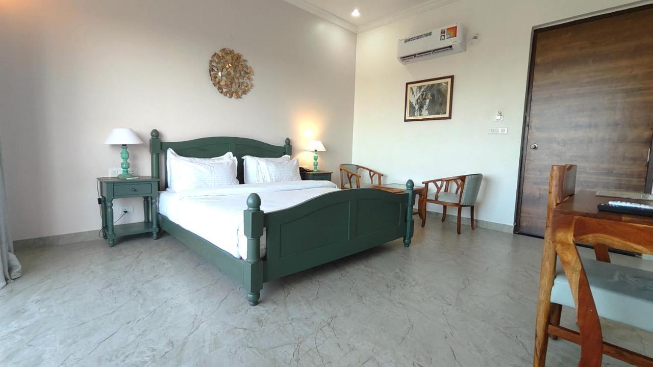 The Sky Imperial Pavoreal Jungle Resort Kumbhalgarh Exterior photo