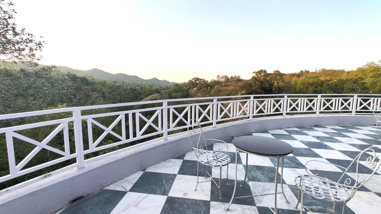 The Sky Imperial Pavoreal Jungle Resort Kumbhalgarh Exterior photo