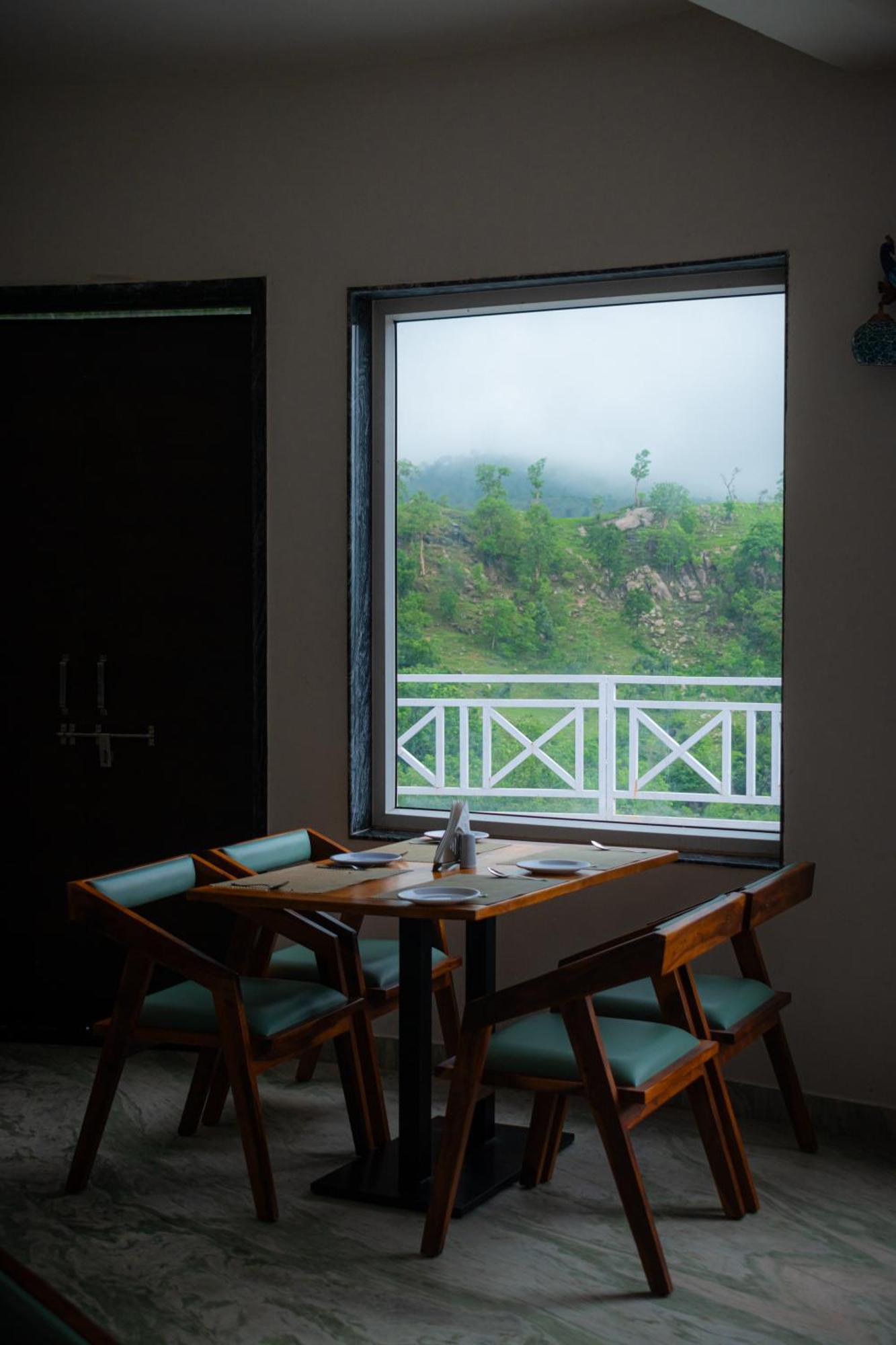 The Sky Imperial Pavoreal Jungle Resort Kumbhalgarh Exterior photo