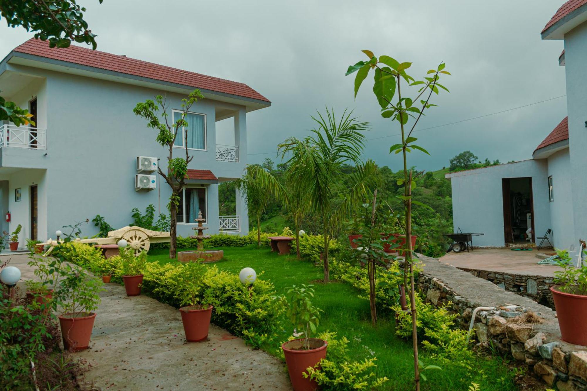 The Sky Imperial Pavoreal Jungle Resort Kumbhalgarh Exterior photo